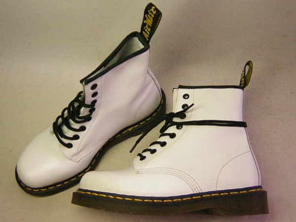 Dr.martens8ホール